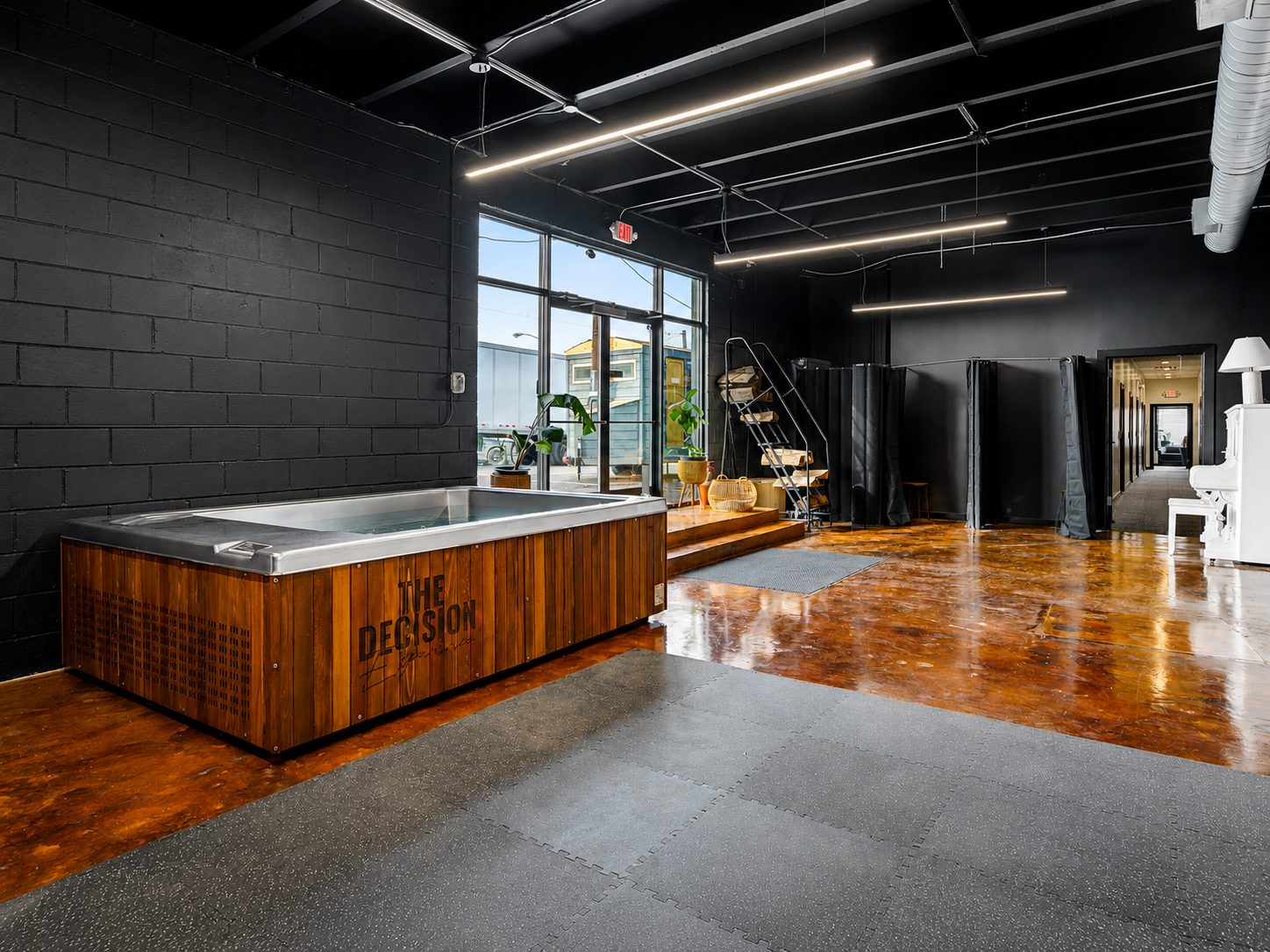 Cold Plunge Benefits: Why Nashville's Top Performers Start Their Day in Ice